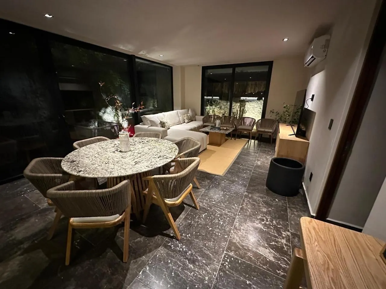 Lovely 2Bedroom Apartment Serviced + Pool & Garden トゥルム メキシコ